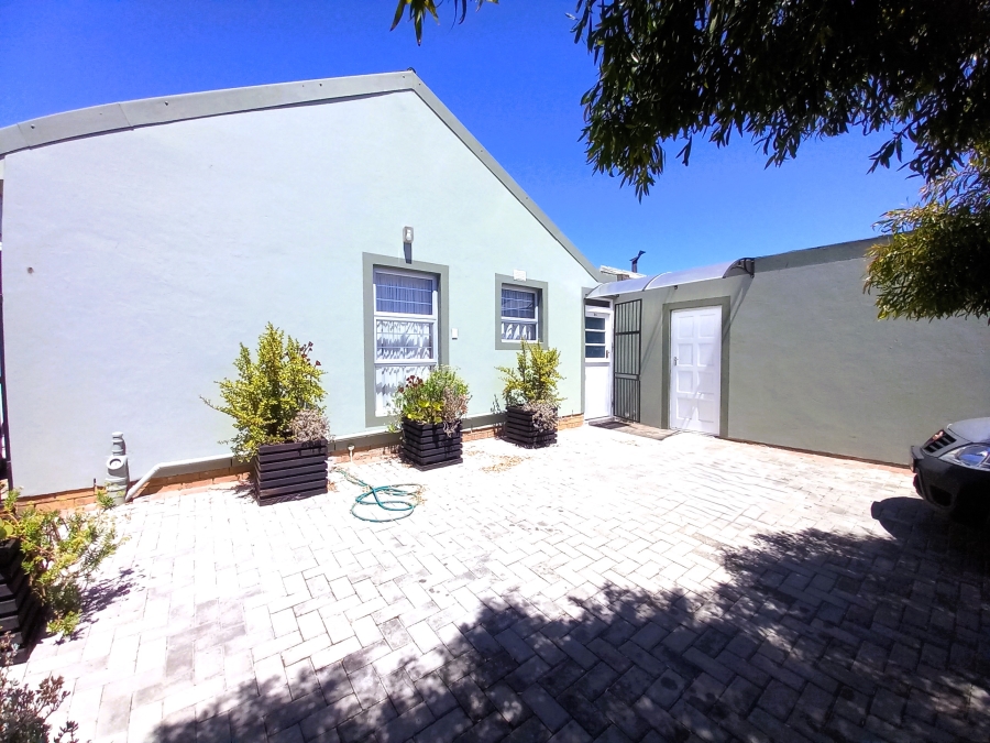 To Let 3 Bedroom Property for Rent in Bonnie Brae Western Cape
